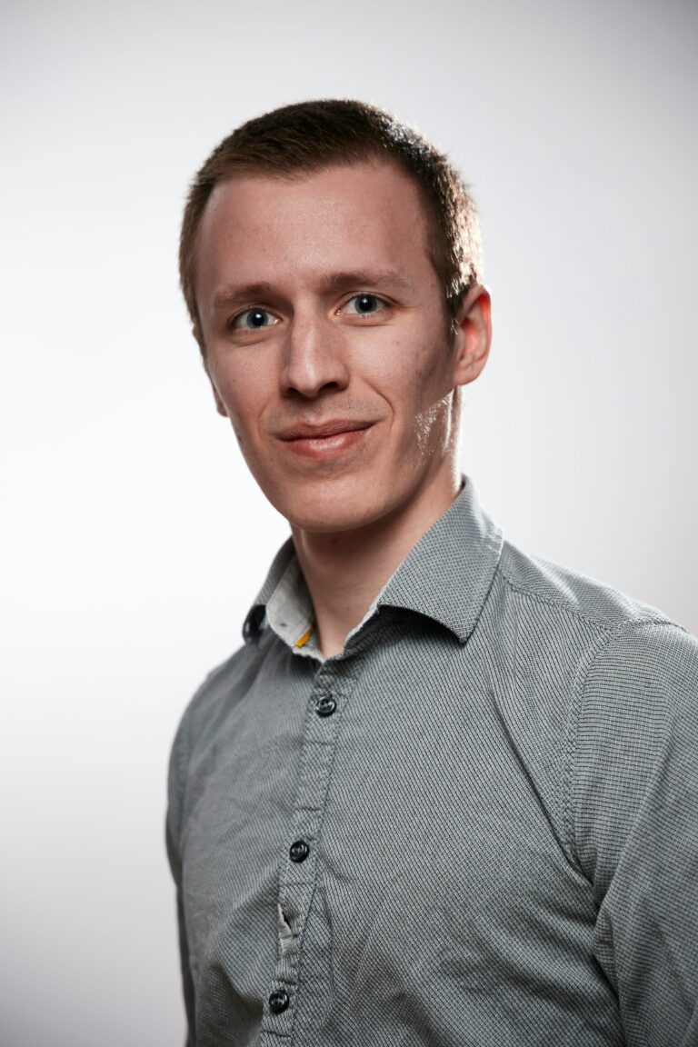 ludovic-migneault-EZ4TYgXPNWk-unsplash